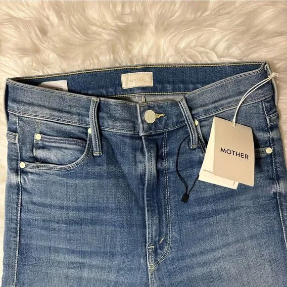 NWT Mother The Mid Rise Dazzler Crop Fray in ‘Blowing Kisses.’